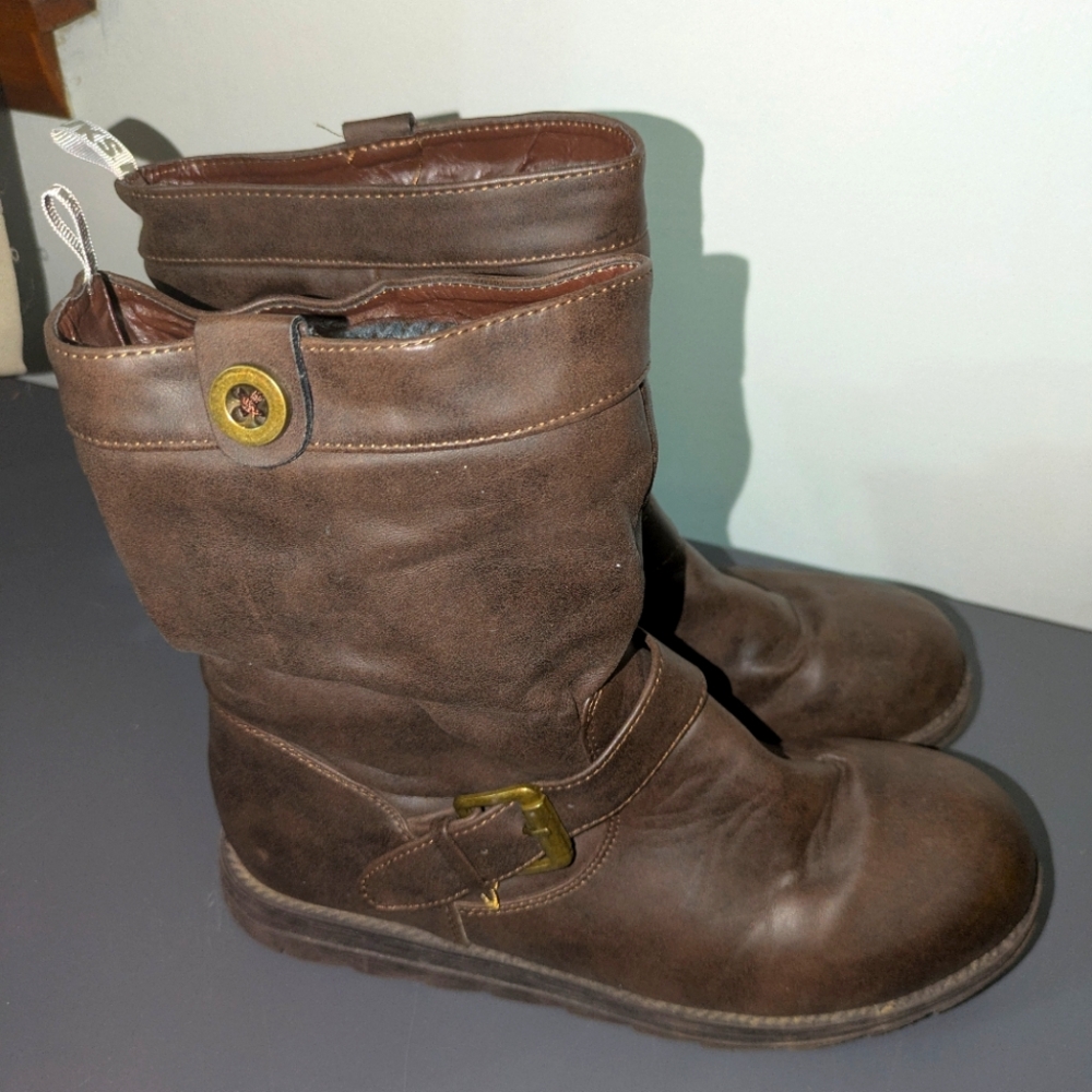 Muk Luks Brown Leather Boots Knit Inside